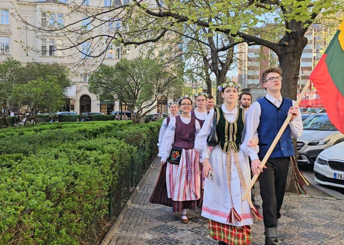 Šokių kolektyvas „Volungė“ dalyvavo tarptautiniame šokių ir dainų festivalyje  „Pavasario pasaka” Prahoje (Čekija)