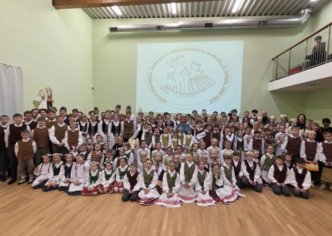 „Volungė“ šokėjai dalyvavo tarptautiniame šokių festivalyje „Ei, šokėjau, sukis vėju!“