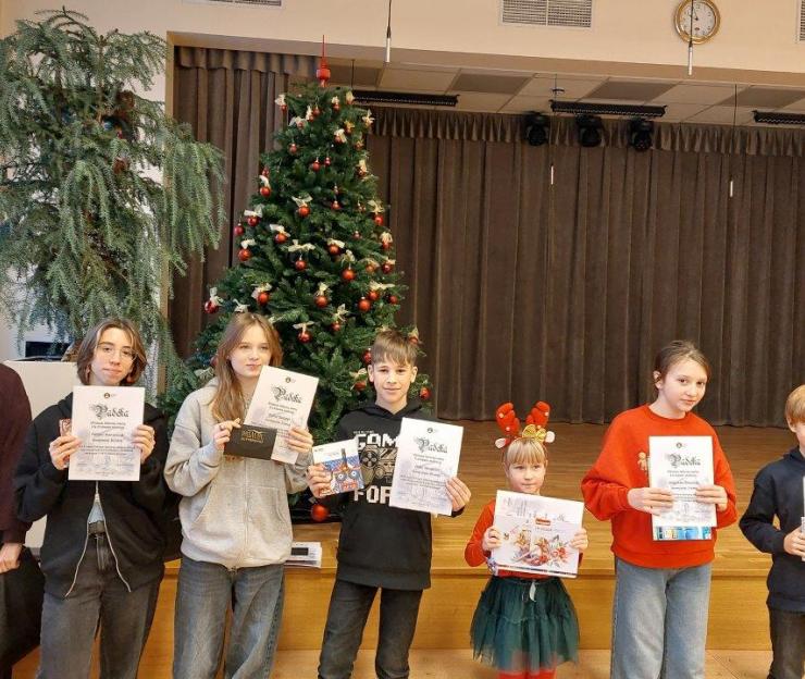 Vilniaus lietuvių namų mokinių meninės kūrybos konkursas „Kalėdinis atvirukas“