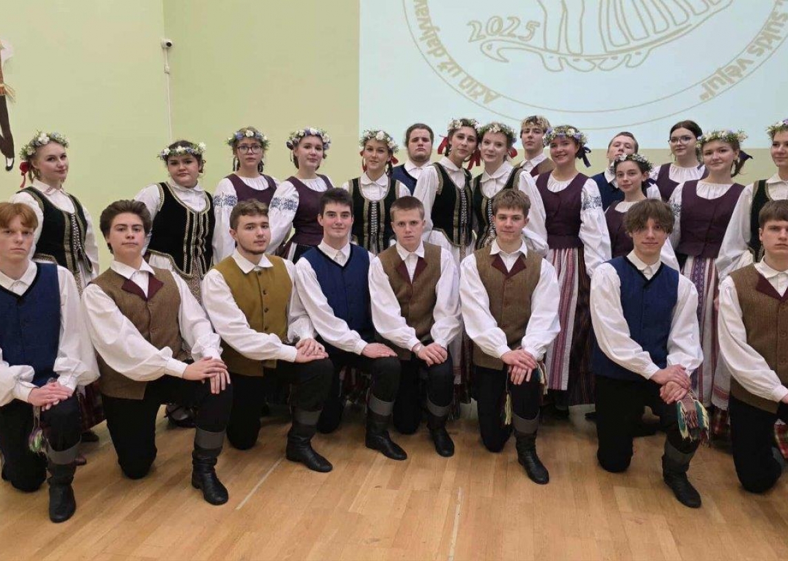 Lietuvos moksleivių dainų šventėje liaudiškų šokių kolektyvas „Volungė” šoks jau  tryliktą kartą!