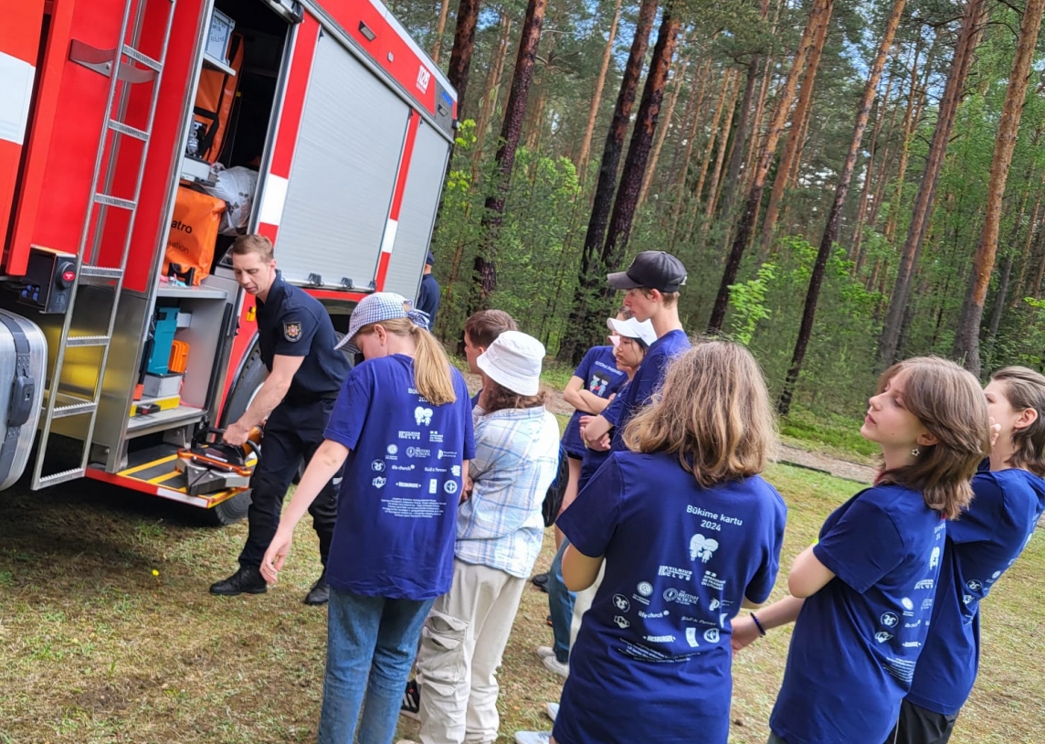 IKc klasės mokiniai dalyvavo renginyje ,,Būkime kartu" Nemenčinės seniūnijoje, Tuščiaulių kaime